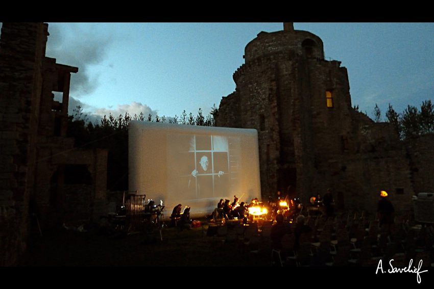 Le ciné-concert “Nosferatu, Une Symphonie de l’Horreur” au château de la Hunaudaye, dirigé par Jean-Louis Forestier